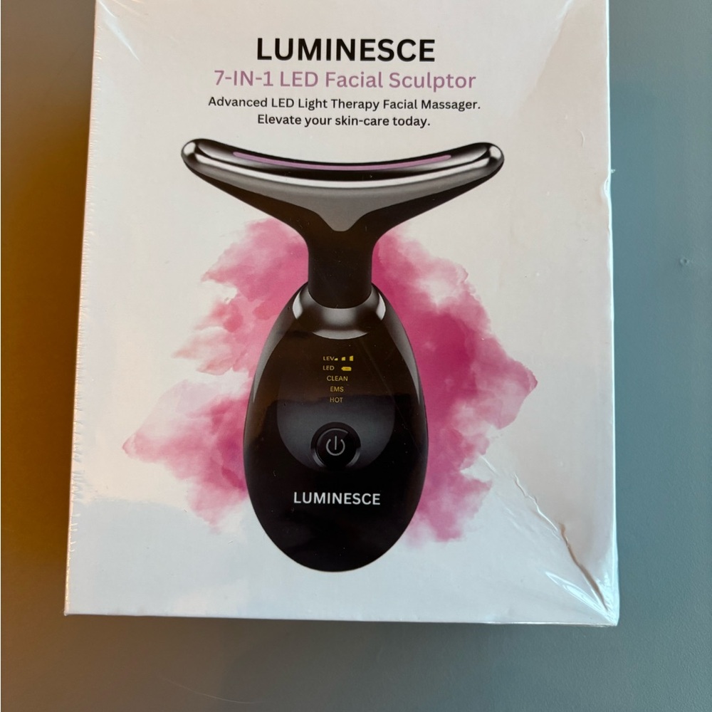 Black LED Facial Sculptor